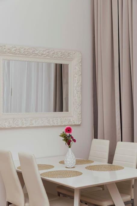 Modern Stylish Comfortable 2 Bedroom Apartment Wenen Buitenkant foto
