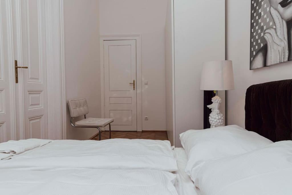 Modern Stylish Comfortable 2 Bedroom Apartment Wenen Buitenkant foto